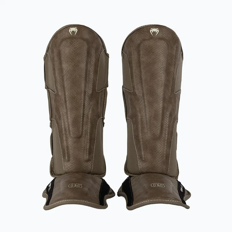 Chrániče holení a nártů Venum Impact Evo Scales Shinguards brown Nová Kolekce