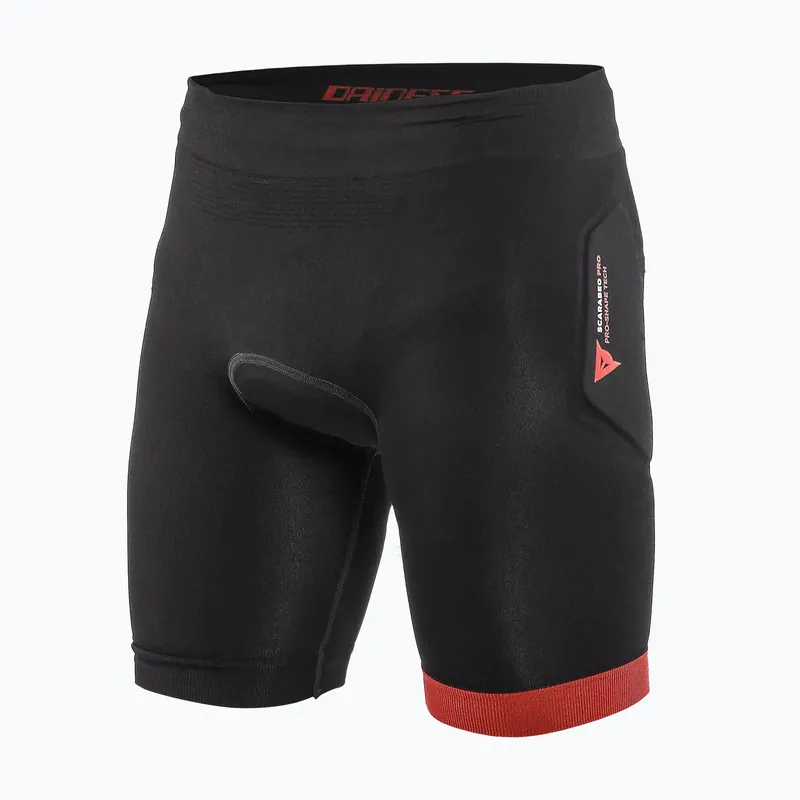 Ověřený Dětské cyklistické šortky s chrániči Dainese Scarabeo Shorts black/red