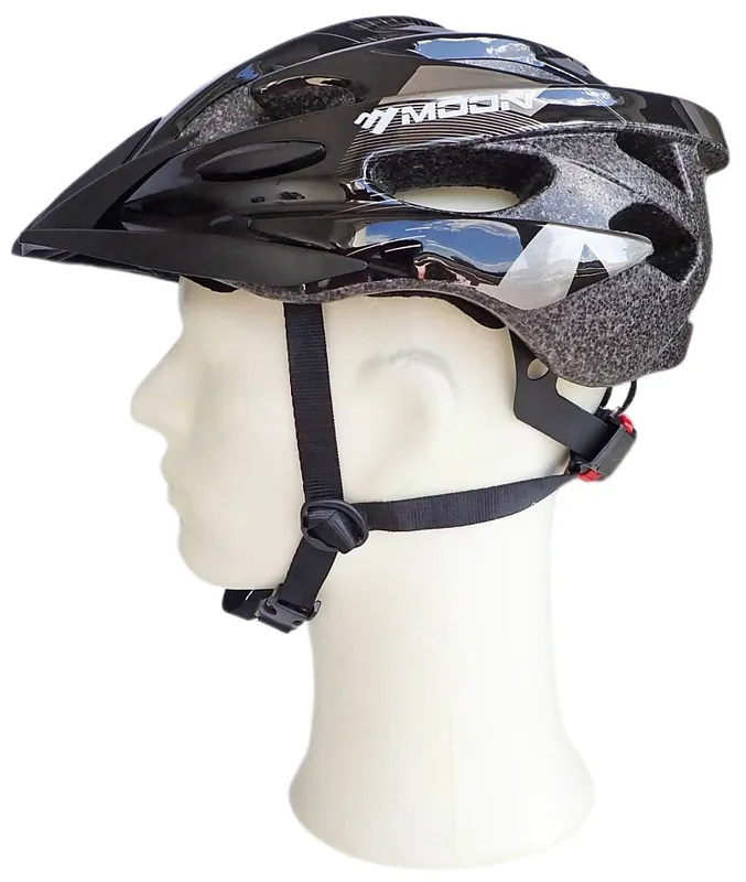 Aktuální Cyklistická helma Brother černá - velikost L (58/61cm) 2018