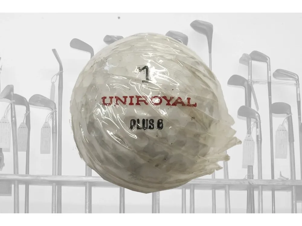 Historický golfový míček Uniroyal plus 6 zabalený v bílé folii Expresní Doručení